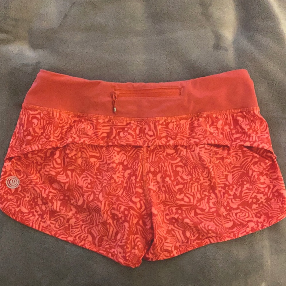 Lululemon Speed SEAWHEEZE shorts size 6 EUC